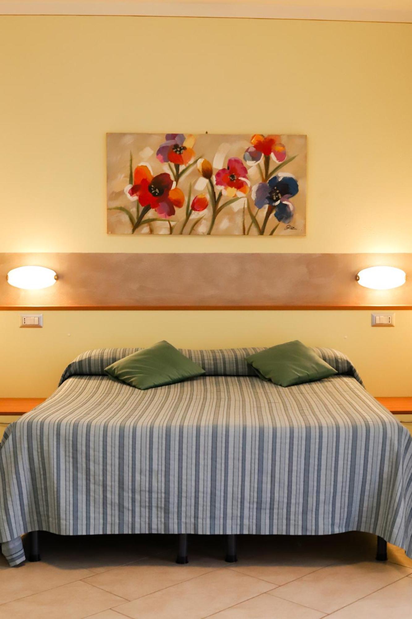 Aparthotel San Rocco Relais Soiano Del Lago Zewnętrze zdjęcie