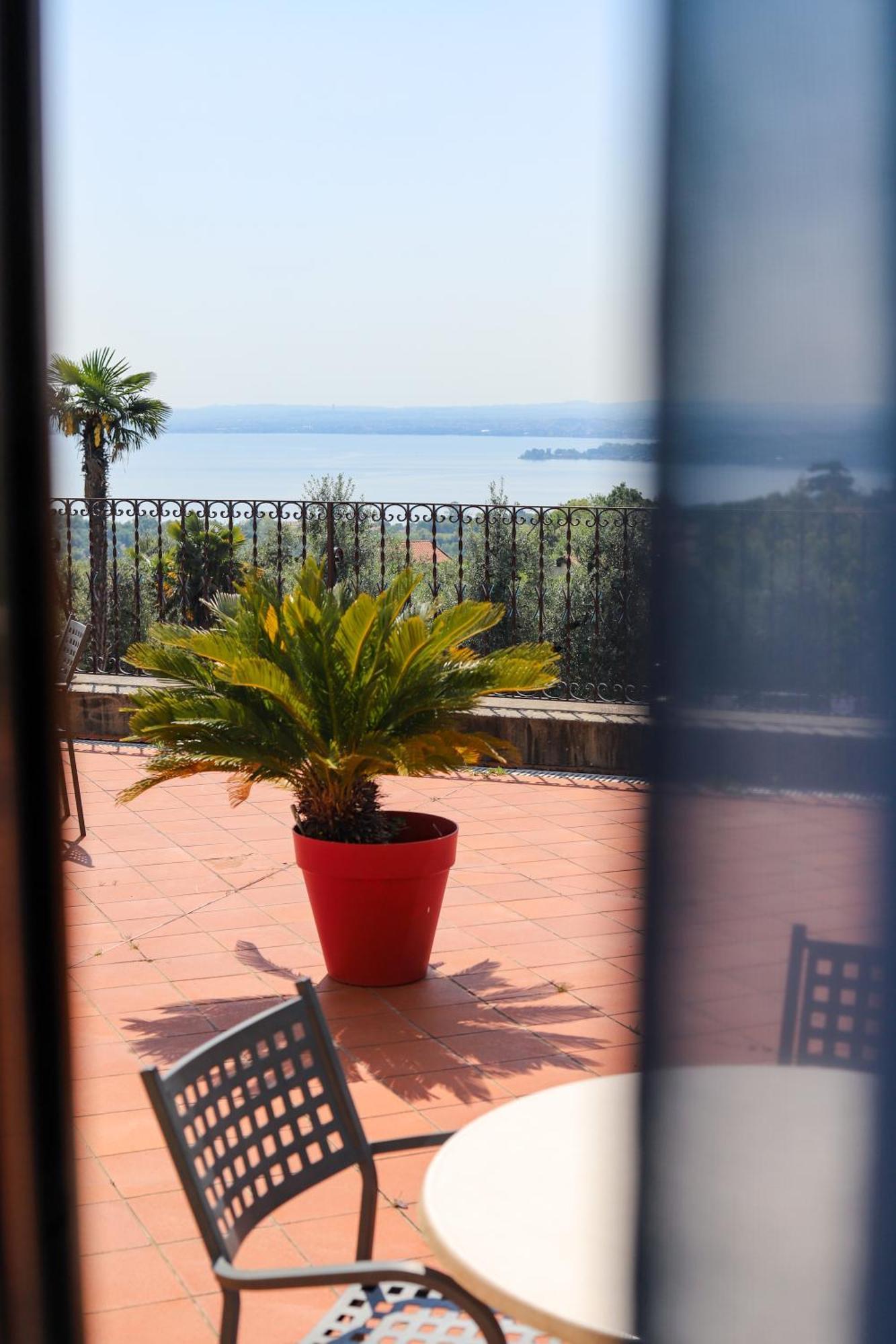 Aparthotel San Rocco Relais Soiano Del Lago Zewnętrze zdjęcie