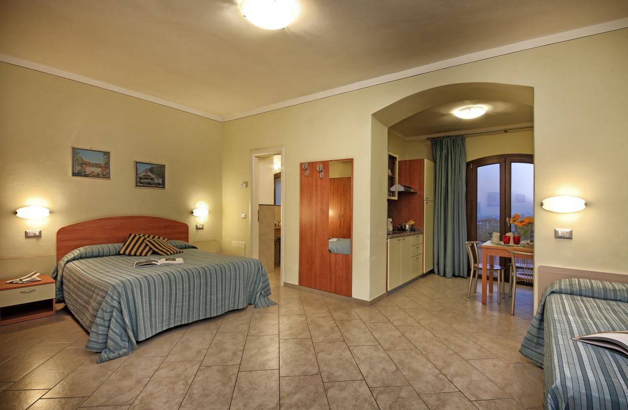 Aparthotel San Rocco Relais Soiano Del Lago Zewnętrze zdjęcie
