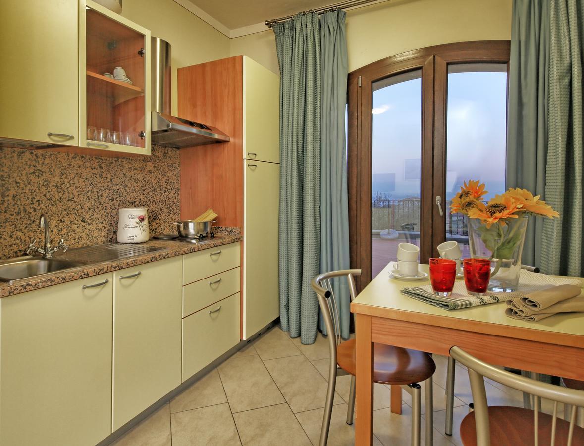 Aparthotel San Rocco Relais Soiano Del Lago Zewnętrze zdjęcie