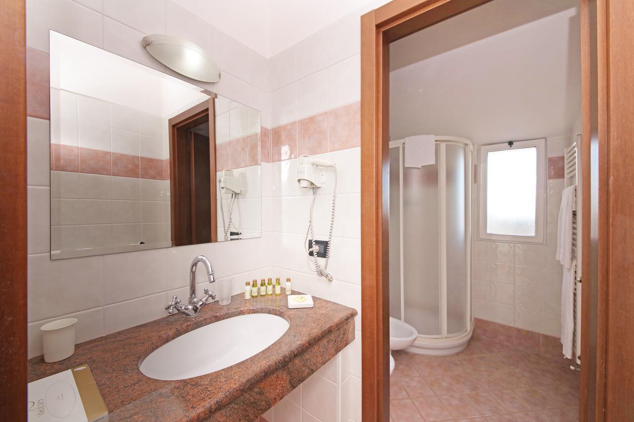 Aparthotel San Rocco Relais Soiano Del Lago Zewnętrze zdjęcie